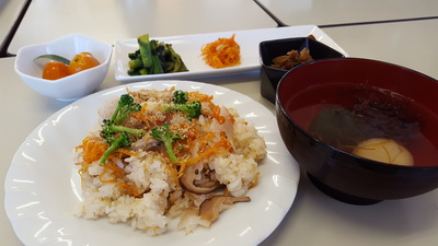 ✳ちらし寿司✳すまし汁✳青菜の磯和え✳食養きんぴら✳金柑の水煮 ✳ちらし寿司✳すまし汁✳青菜の磯和え✳食養きんぴら✳金柑の水煮
