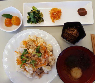 ✳ちらし寿司✳すまし汁✳青菜の磯和え✳食養きんぴら✳金柑の水煮 ✳ちらし寿司✳すまし汁✳青菜の磯和え✳食養きんぴら✳金柑の水煮