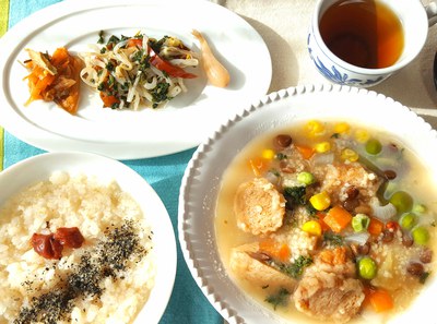餅アワのシチュー*モヤシとパプリカの酢の物 餅アワのシチュー*モヤシとパプリカの酢の物