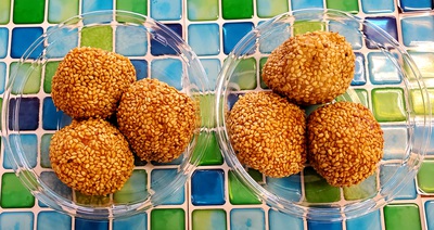 胡麻団子 胡麻団子