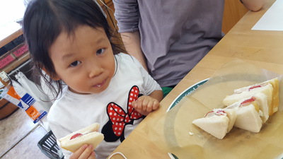米粉食パンのフルーツサンド