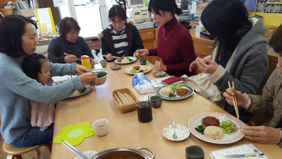 煮込みハンバーグ