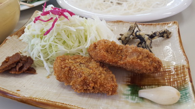 小豆のおかゆかぼちゃ入り・きくらげの和え物・車麩のクルミパン粉揚げ・一口饅頭（2016.秋期リマ大分）