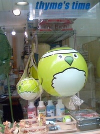 目じろん?!