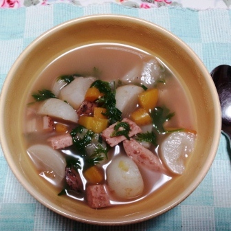 根菜と大豆ハムのスープ