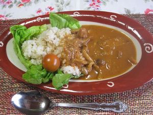 本日の家ランチはきのこカレー