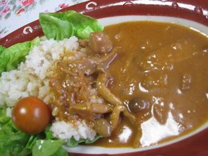 本日の家ランチはきのこカレー