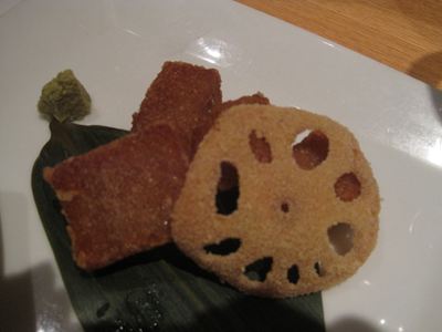 「くまモン」と「鎹」