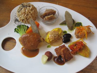 田舎の日曜日のマクロビプレートランチ