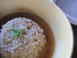 雑穀バーグのキノコソース