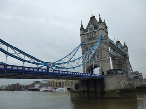 イギリス