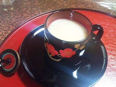おせち料理と甘酒と漆のカップのこと