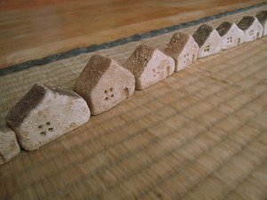 土球（つちだま）のお家が、いっぱい。