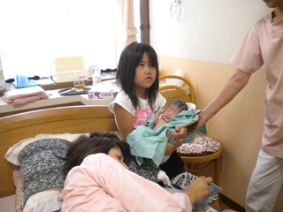 わたなべ助産院では、家族でお産に取りくめます