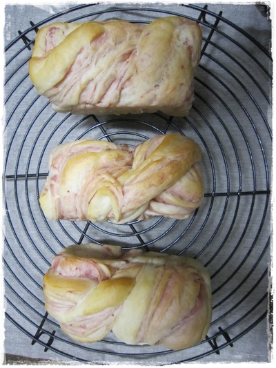 いちごシートのミニ食パン