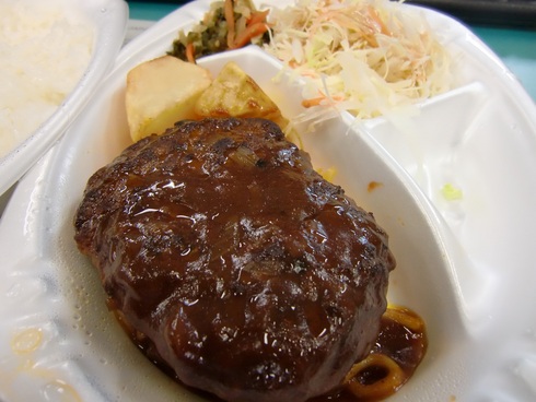 オフィスでランチ