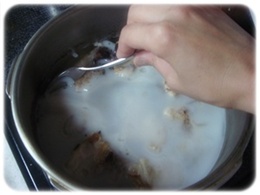 冷ましてから油を除去！！